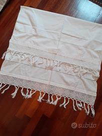 Magnifico asciugamani con frange
