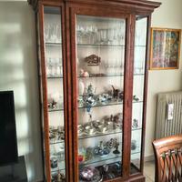 Vetrinetta radica di noce con faretti perfetta!