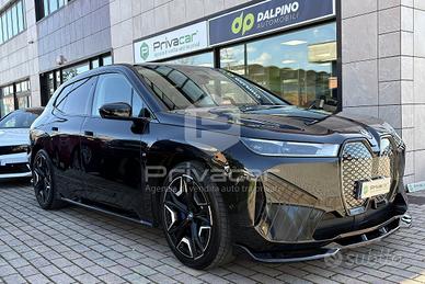 BMW iX xDrive 40 Pacchetto Sportivo