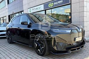 BMW iX xDrive 40 Pacchetto Sportivo