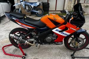 Honda cbr 125 r repsol