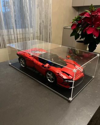 Lego Ferrari Daytona SP3 42143 con teca