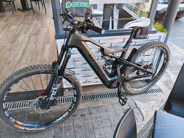 Whistle B-Rush 8.2  2023 Bosh CX 750Wh - 2070 km 