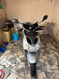 Aprilia sport city 250