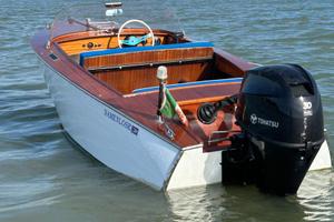 Motoscafo in legno