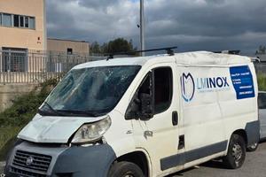 Fiat Ducato danneggiato