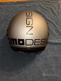 Casco momo design grigio