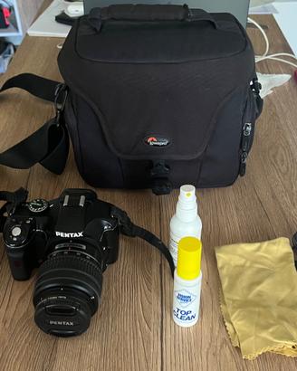 Pentax K-x Kit 18-55mm + Borsa e Accessori