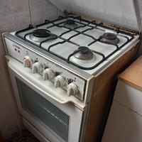 Camera letto soggiorno cucina 4 fuochi  cassettier