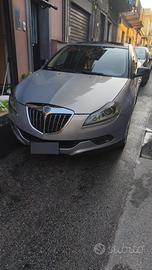 Lancia Delta 1.6 platino 