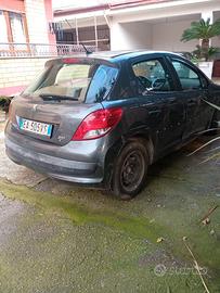 Peugeot 207  GPL cc 1.4  anno 2009