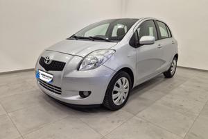Toyota Yaris 5p 1.3 Navy - NEOPATENTATI - Navi - C