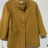 Cappotto primaverile color senape