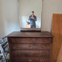 Comò vintage da restaurare