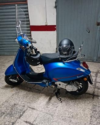 Vespa Sprint 50 4T 3V  + Accessori