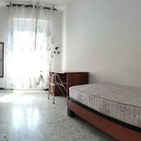 Camera singola angolo via Amendola