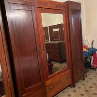 Armadio con specchio