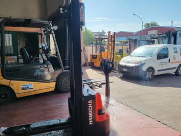Stoccatore Elettrico Marca Hangcha modello CDD12