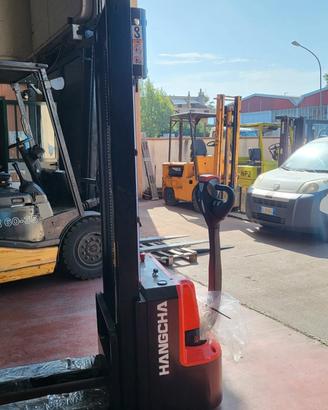 Stoccatore Elettrico Marca Hangcha modello CDD12