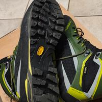 Scarponi La Sportiva ramponabili numero 44.5