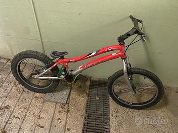 Bicicletta da trial monty
