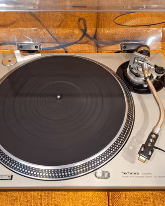 Technics SL 1200 MK2