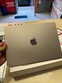 MacBook Air – M2 (13.6”) Processore Apple M2