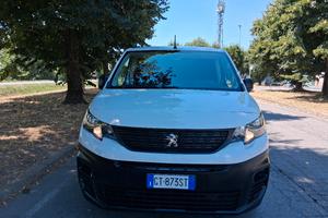 peugeot partner elettrico 