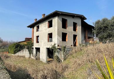 VILLA A SCHIERA A CELLATICA