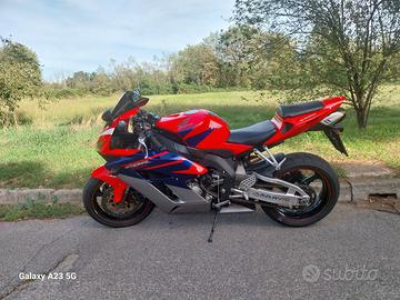 HONDA CBR 1000RR