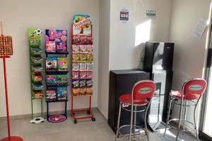 Locale in Centro con vetrina fronte strada