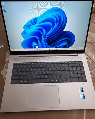 hp elitebook ENVY  17 ultra 5