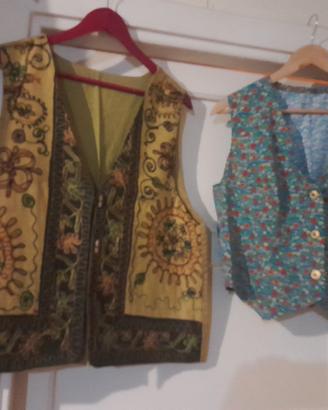 Nr. 2 gilet taglia L e M (€ 4 cad.)