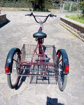 BICI 3 RUOTE CON CESTELLO GRANDE