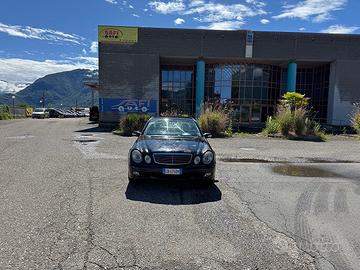 Mercedes-Benz E 270 cdi V6 Avantgarde AMG
