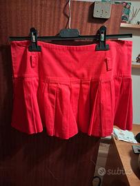 minigonna rossa balze