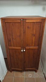 Armadi in legno