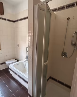 Stanza in ampio appartamento di 130mq