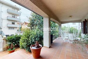 Villa bifamiliare in centro a Trodica!