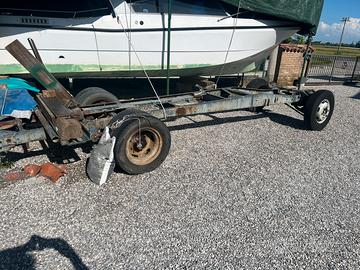 Carrello porta barca