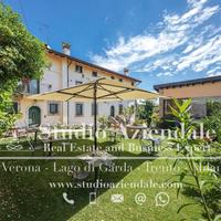 Immobile di Prestigio Giardino Piscina