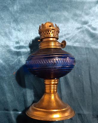 LAMPADA A PETROLIO VINTAGE VETRO BLU DECORATIVA