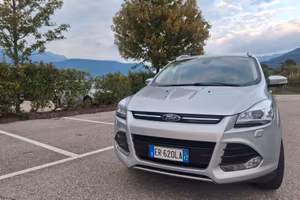 Ford Kuga 2.0 TDCI 163 CV 4WD Powershift Titanium