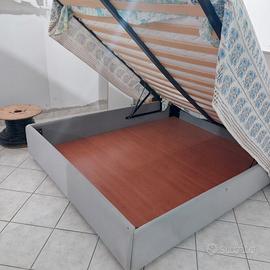 Letto Matrimoniale a doghe cassetto a scomparsa 