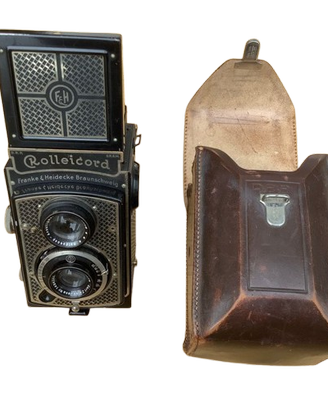 MACCHINA FOTOGRAFICA CON CUSTODIA TRACOLLA
