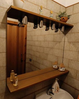 Specchio bagno con mensola e luci