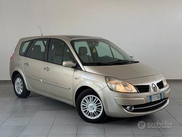 RENAULT Grand Scenic