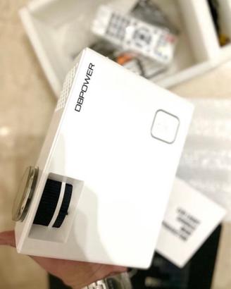 Stupendo videoproiettore LED FullHD, 1200 lu