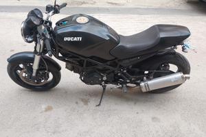 Ducati Monster 695 Versione Dark