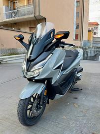 HONDA FORZA 350 DELUXE –  2.600 KM